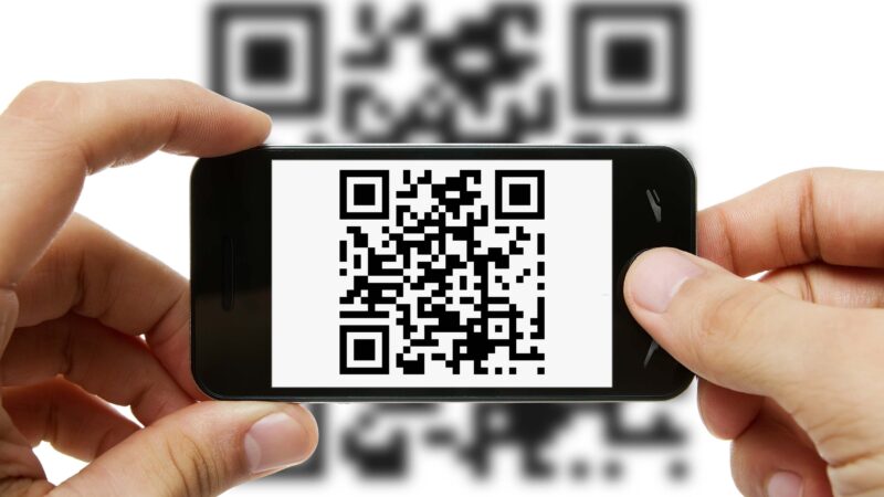 Профсоюзы призвали ускорить выдачу QR-кодов при наличии антител